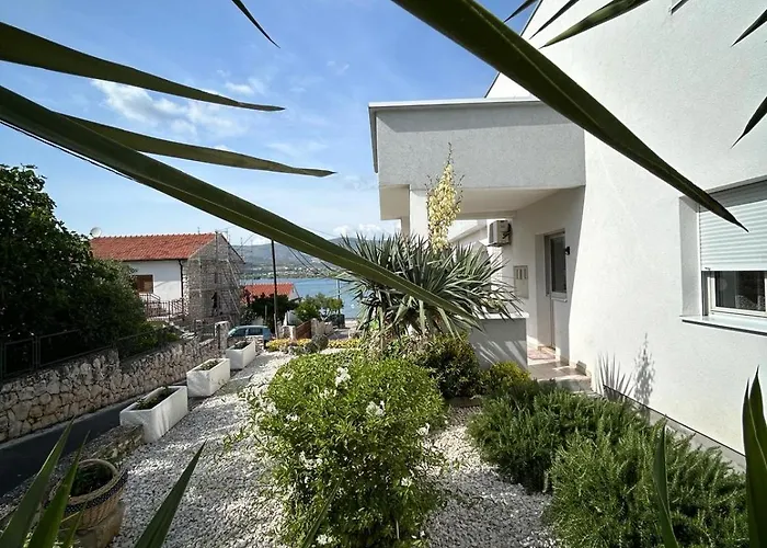 Adriatic Breeze Family Апартаменти *