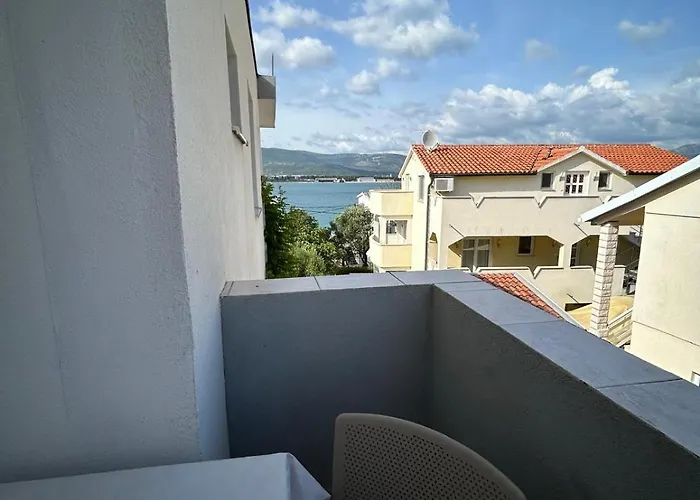 Adriatic Breeze Family Апартаменты Трогир