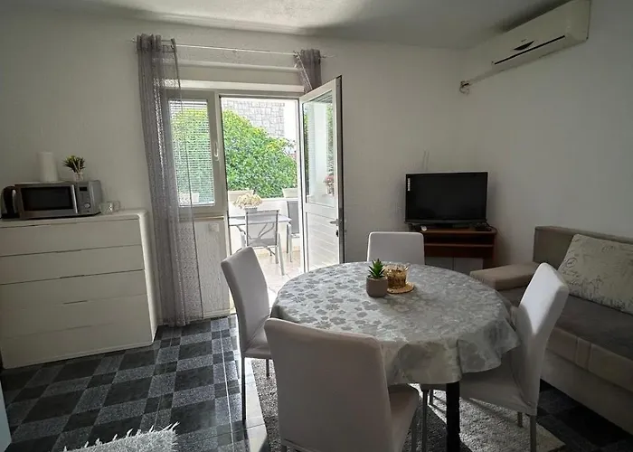 Апартаменты Adriatic Breeze Family Трогир