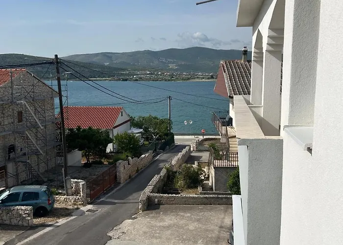 Апартаменти Adriatic Breeze Family