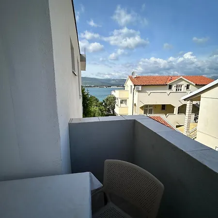 Adriatic Breeze Family Апартаменти Трогір