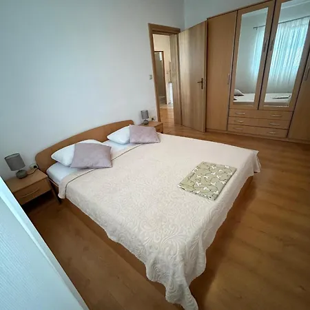 Adriatic Breeze Family Apartment Trogir